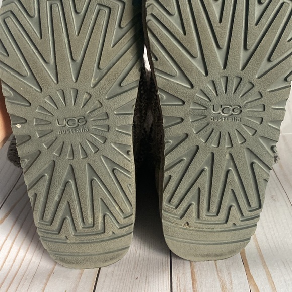 Ugg Classic Cardy Boot, women’s size 6 - Picture 5 of 8